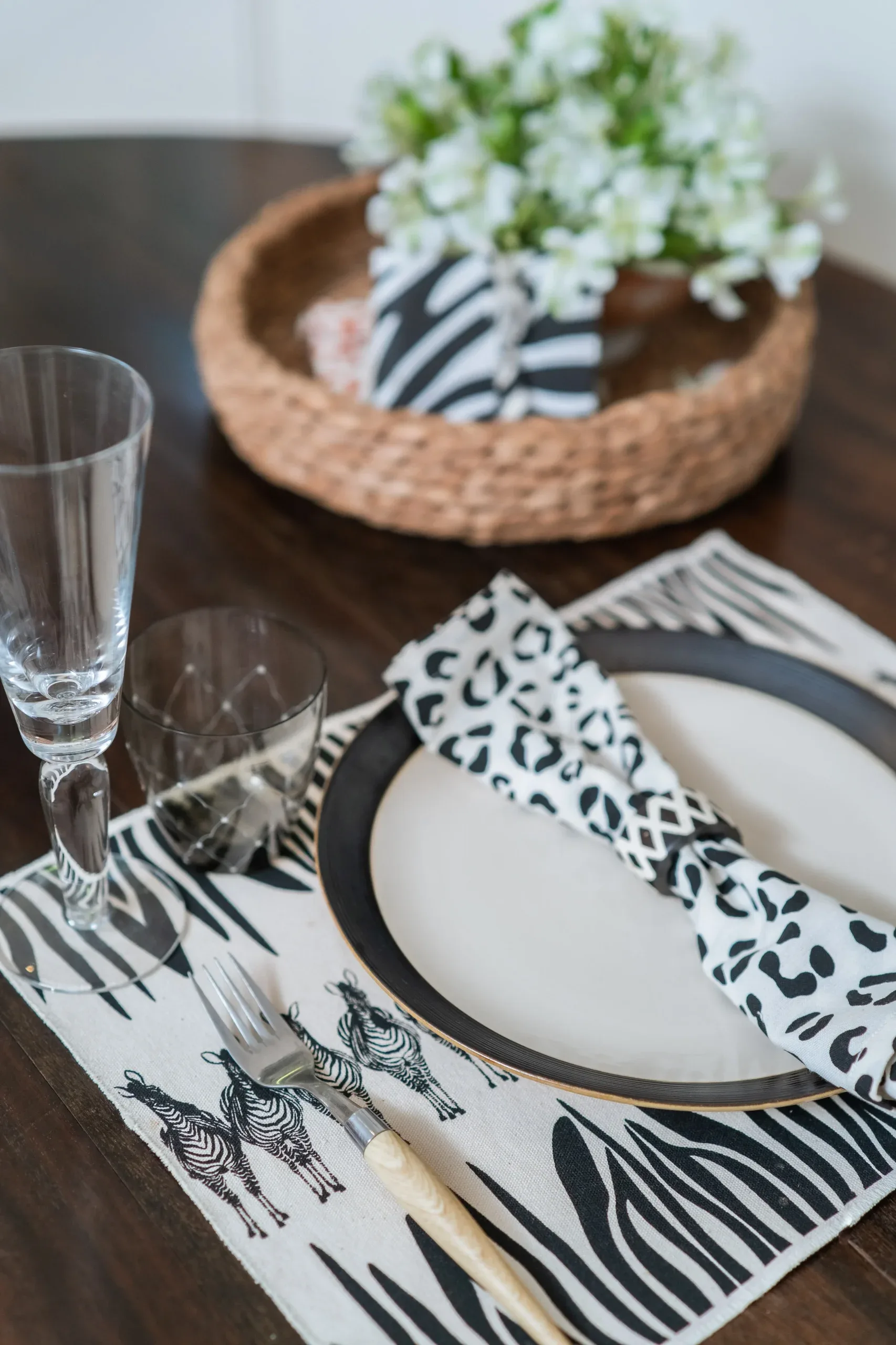 Dragonfly Designs Kenya Dining 7